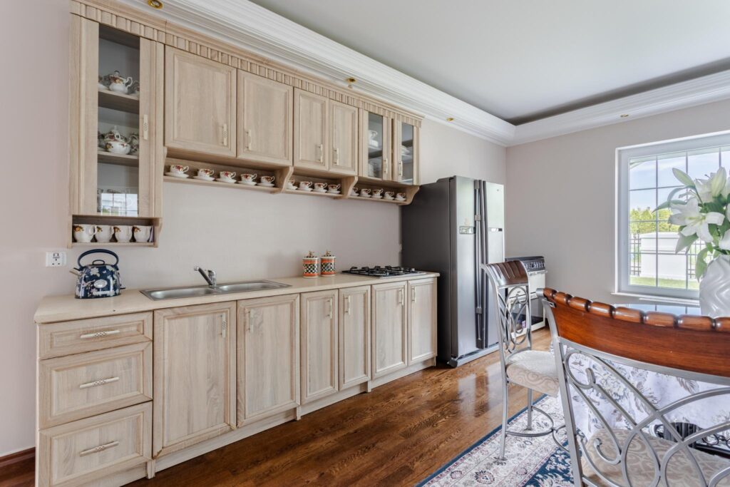 Elegancka rezydencja 360 m2, 6 pokoi pod Poznaniem - zdjęcie 14