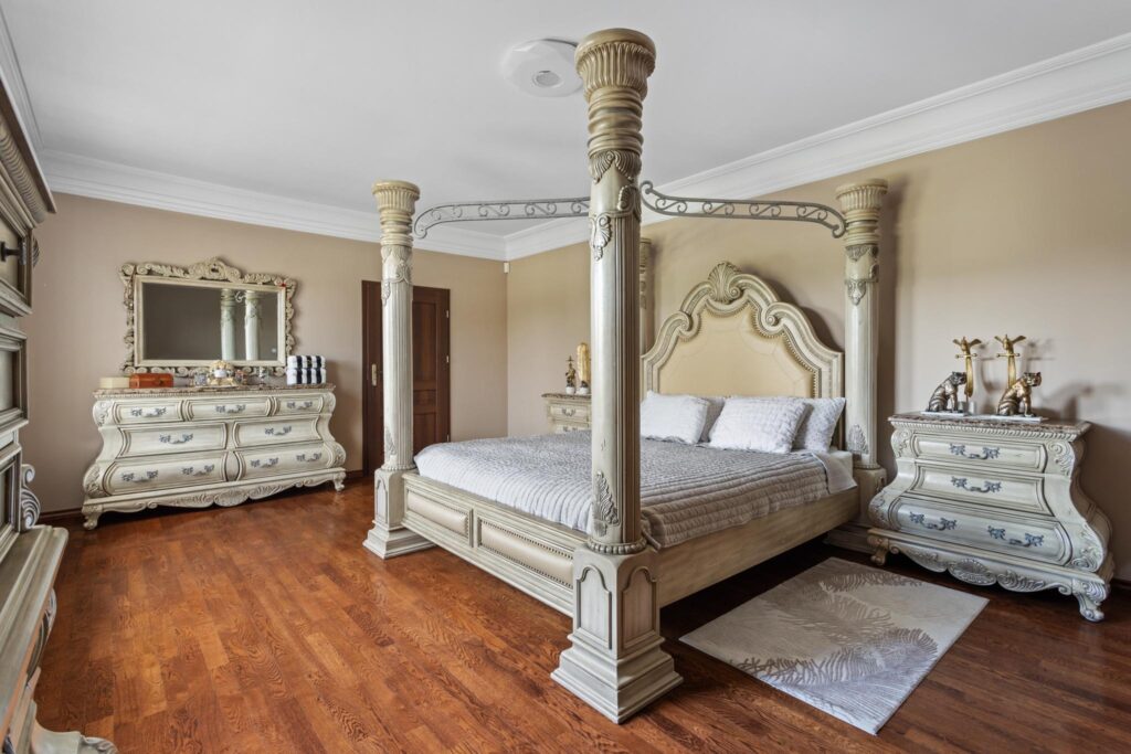 Elegancka rezydencja 360 m2, 6 pokoi pod Poznaniem - zdjęcie 18