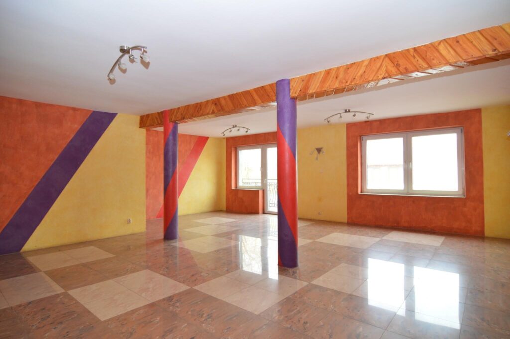 Lokal 41 m2 w centrum Gorzkowic 1 piętro - zdjęcie 1