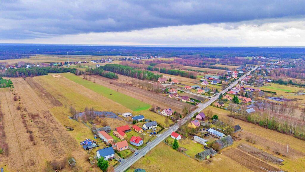 Nowy, parterowy dom + poddasze-na działce 1000 m2 - zdjęcie 19