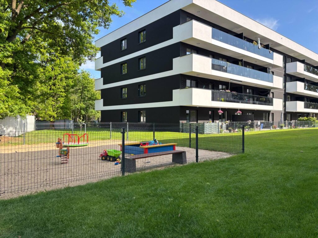 Apartament/4 pokoje/2 łazienki/ taras/2Xgaraż - zdjęcie 3