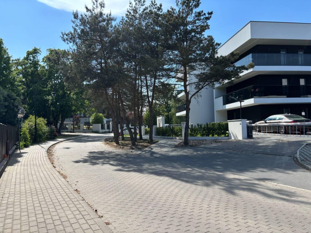 Apartament/4 pokoje/2 łazienki/ taras/2Xgaraż - zdjęcie 33