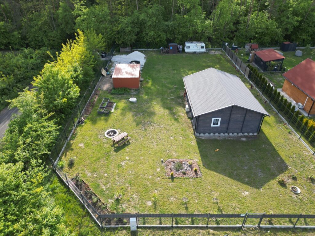 Dom letniskowy 60m2 w otulinie lasu z wyposażeniem - zdjęcie 17