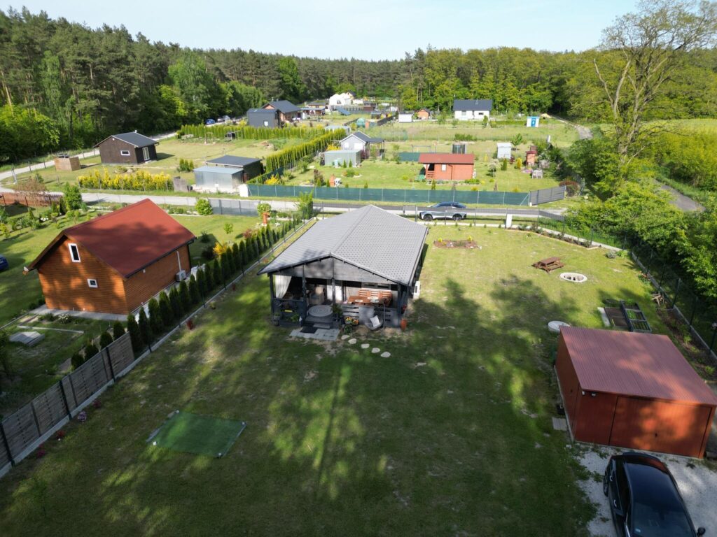 Dom letniskowy 60m2 w otulinie lasu z wyposażeniem - zdjęcie 16
