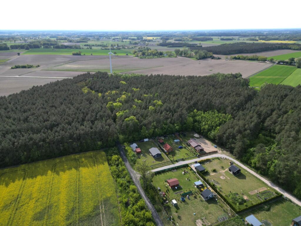 Dom letniskowy 60m2 w otulinie lasu z wyposażeniem - zdjęcie 22