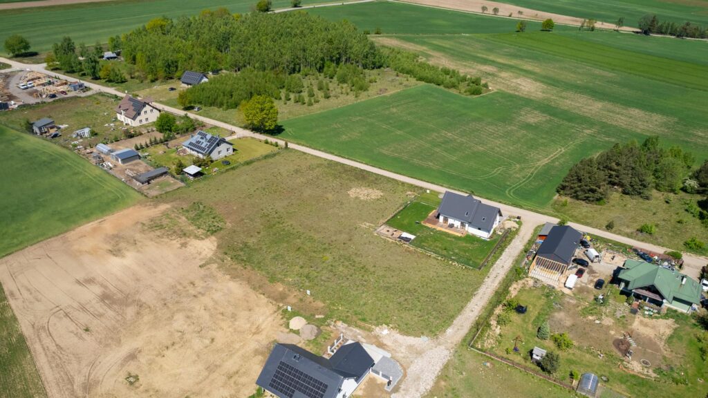 Działka budowlana – 250 m2 zabudowy ! - zdjęcie 3