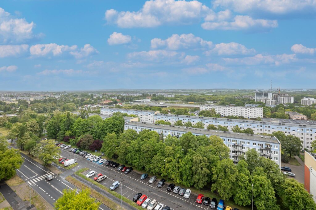 Przestronne 3 pokoje z balkonem i pięknym widokiem - zdjęcie 12