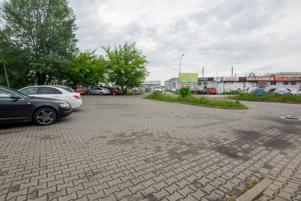Hala z biurem, magazynem i dodatkowym parkingiem - zdjęcie 26