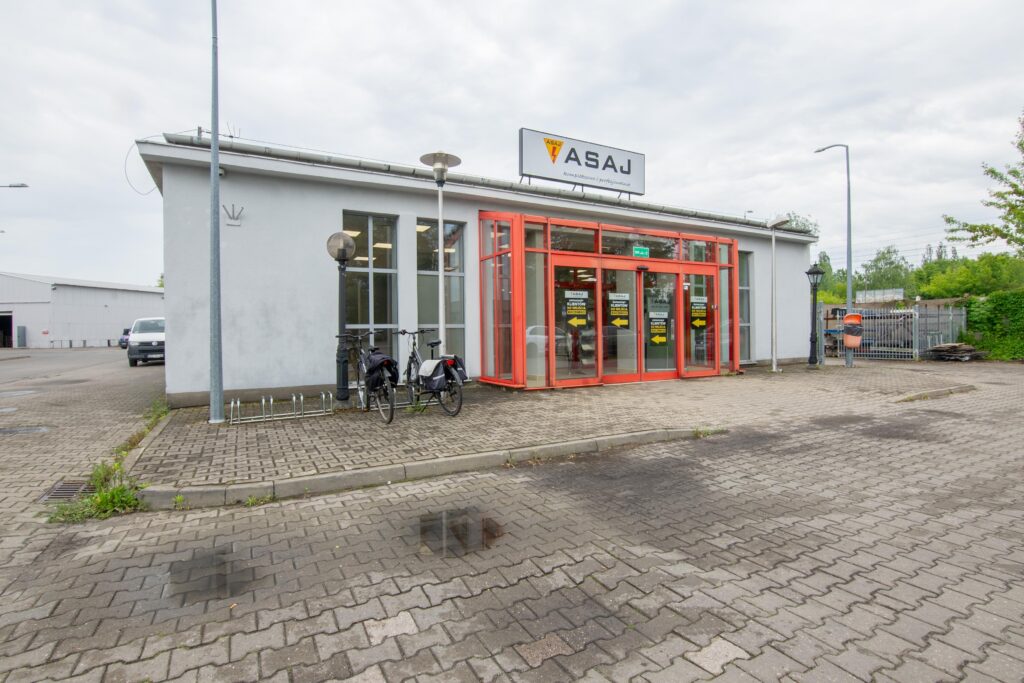 Hala z biurem, magazynem i dodatkowym parkingiem - zdjęcie 27