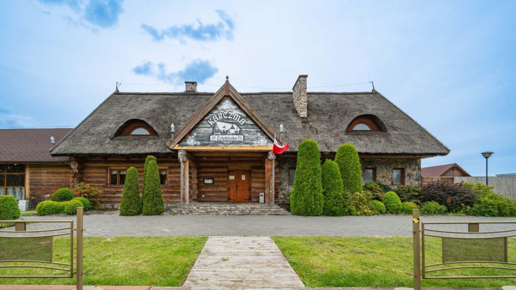 Restauracja z salą bankietową i miejscem na hotel - zdjęcie 3