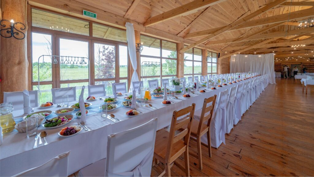 Restauracja z salą bankietową i miejscem na hotel - zdjęcie 15