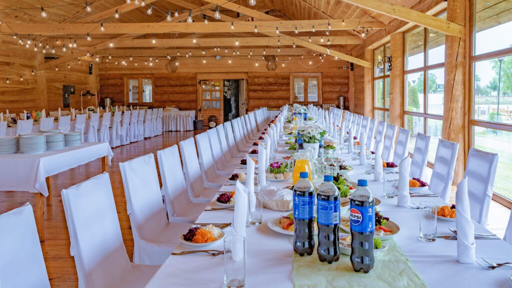Restauracja z salą bankietową i miejscem na hotel - zdjęcie 16