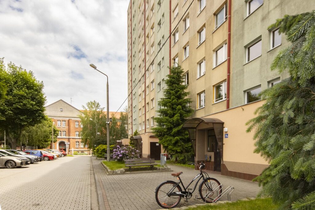 Przestronne i funkcjonalne dwupokojowe mieszkanie - zdjęcie 1