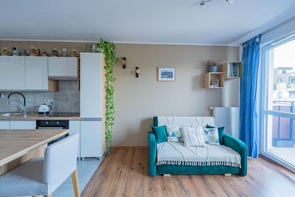 2 pokoje, garderoba, balkon, do wprowadzenia - zdjęcie 3