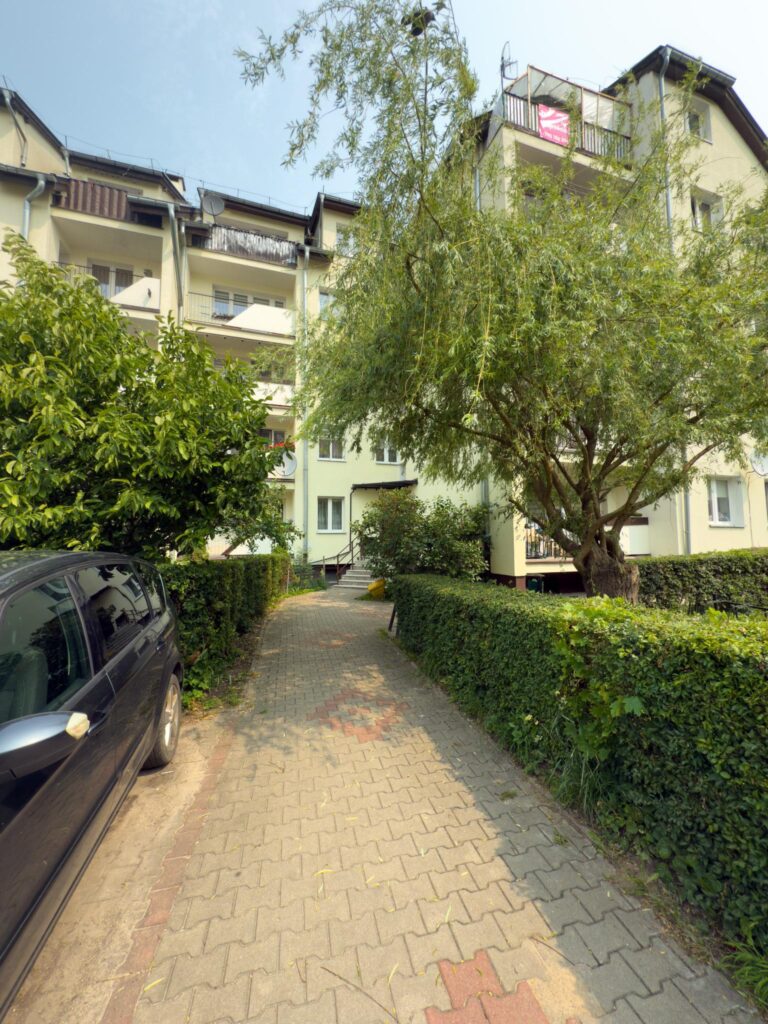 Mieszkanie z antresolą i balkonem w Olsztynku - zdjęcie 13