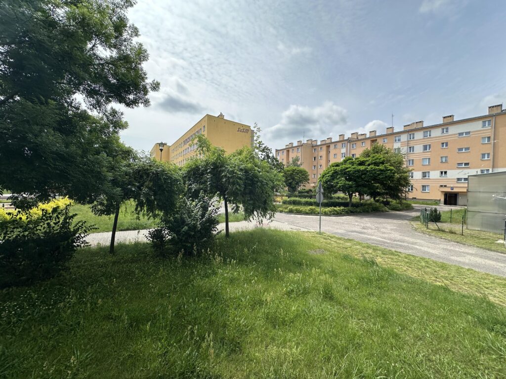 Czteropokojowe mieszkanie na parterze ul.Karlińska - zdjęcie 15