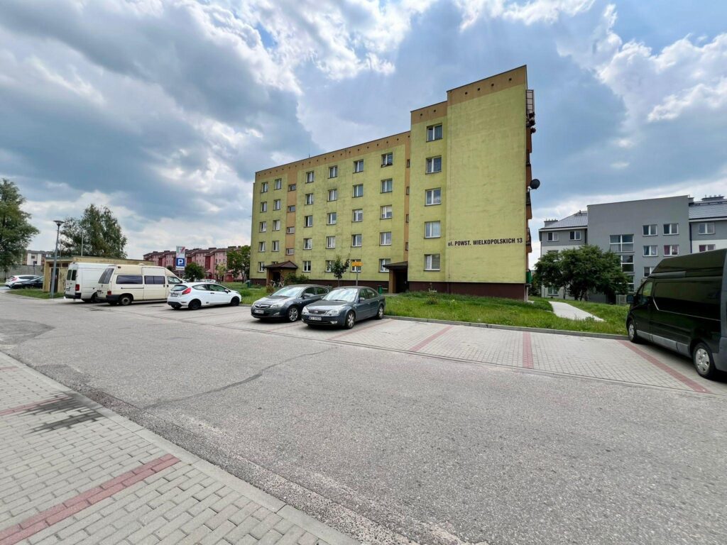 Przestronna kawalerka w doskonałej lokalizacji - zdjęcie 2